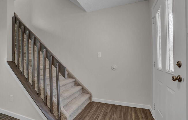 2449 LEXINGTON VLG LN