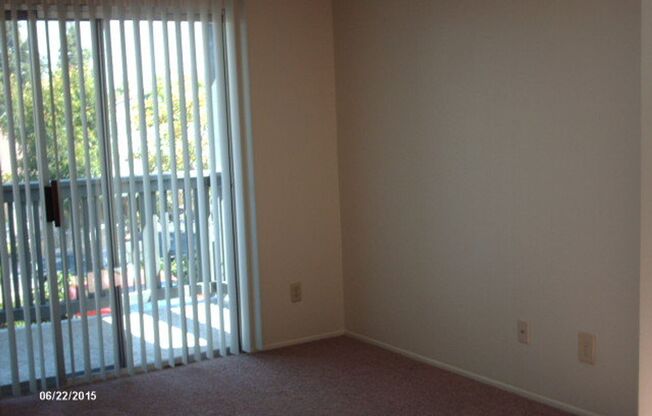2 beds, 2 baths, 925 sqft, $2,525, Unit 27