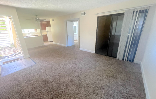 390 N SAN ANTONIO AVE
