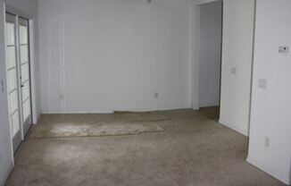 231 NE 28th Ave #102