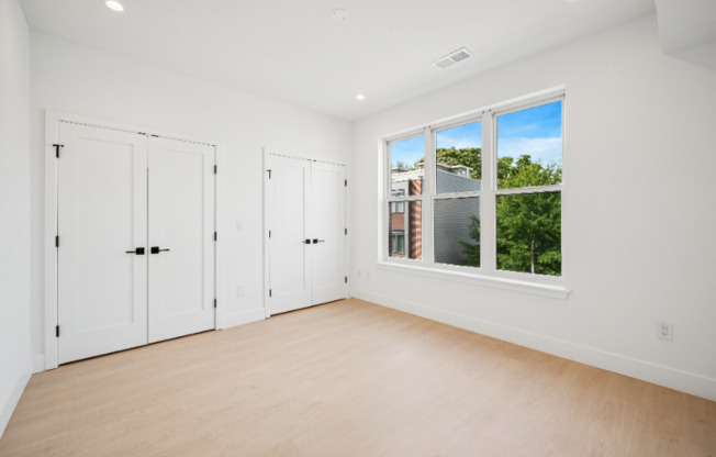1653 N 6 ST