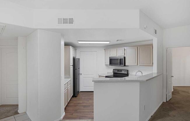 1 bed, 1 bath, 740 sqft, $1,425