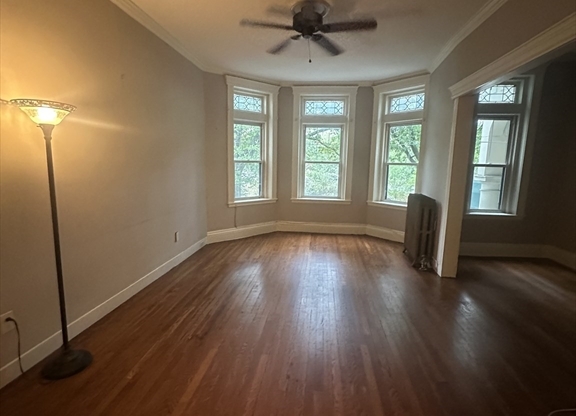 1 bed, 1 bath, 950 sqft, $2,500, Unit 1