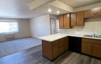 2 beds, 1 bath, 900 sqft, $949.99, Unit 1790-R105