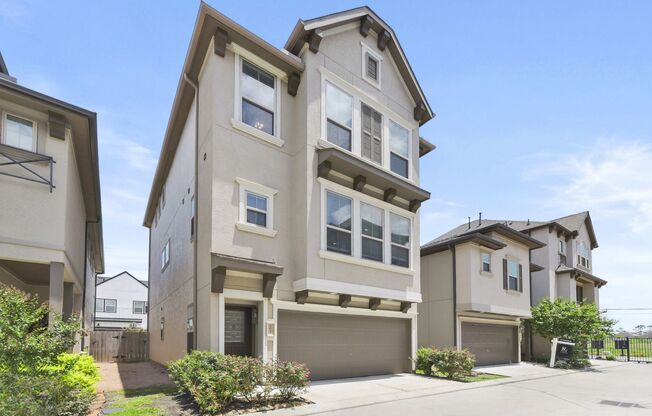 Stylish 4 bedroom, 3.5 bath home in the gated community