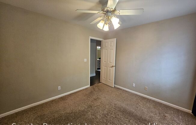 4 beds, 2 baths, $3,100