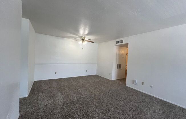 2 beds, 2 baths, 1,000 sqft, $1,225, Unit 808