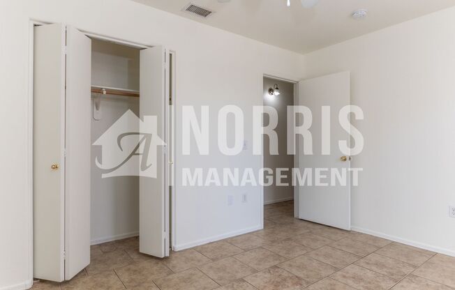 3 beds, 1 bath, 936 sqft, $1,075, Unit B (173)