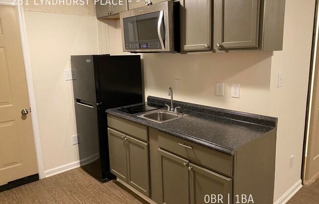 261 Lyndhurst Place
