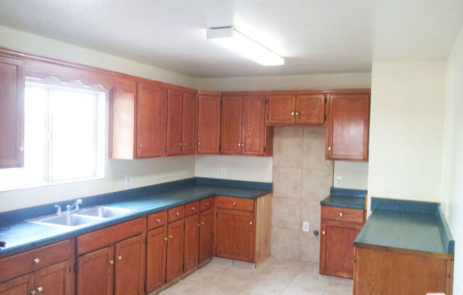 1735 W 55 ST