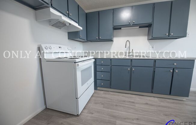 2 beds, 1 bath, 840 sqft, $1,099, Unit 16