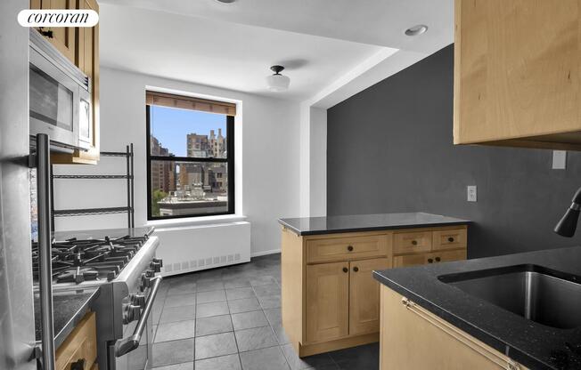 1 bed, 1 bath, 753 sqft, $5,000, Unit 9J