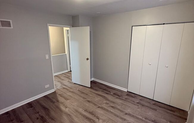 2 beds, 1.5 baths, $2,500, Unit 107