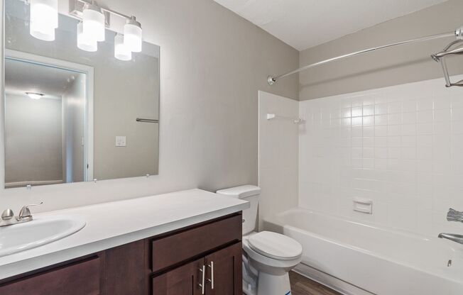3 beds, 2.5 baths, 1,490 sqft, $1,650, Unit 5402