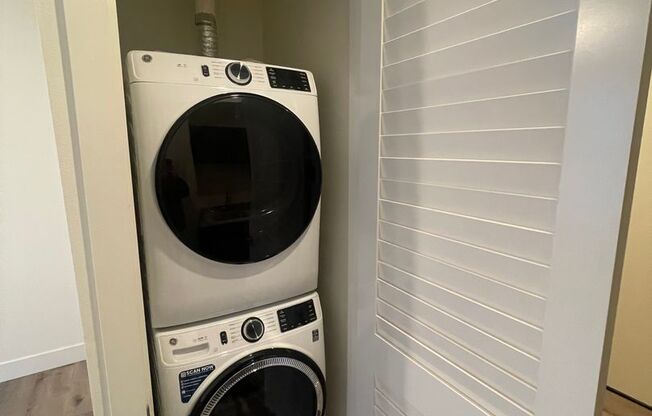 Studio, 1 bath, 340 sqft, $1,149, Unit 1302