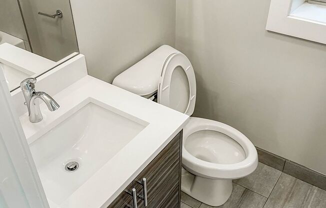 2 beds, 1 bath, 745 sqft, $2,695, Unit 3917-3