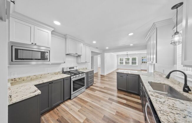 4 Bedroom Home In Denham Springs- Upated on 1 Acre of Land