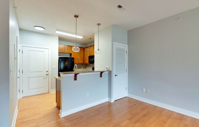 1 bed, 1 bath, $1,400, Unit # 407