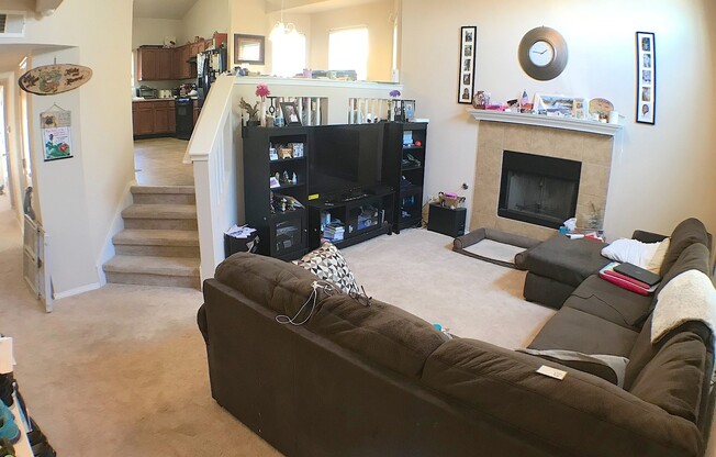 Beautiful Refrig A/C Tri Level Home!
