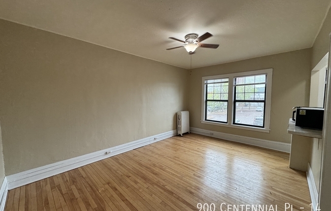 900 CENTENNIAL PL