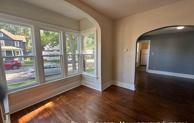 427 S PR AVE