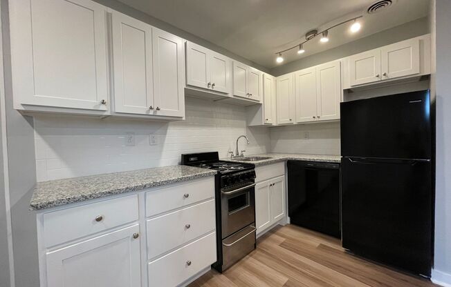 1 bed, 1 bath, 450 sqft, $1,549, Unit 5326 Fifth Ave. #02