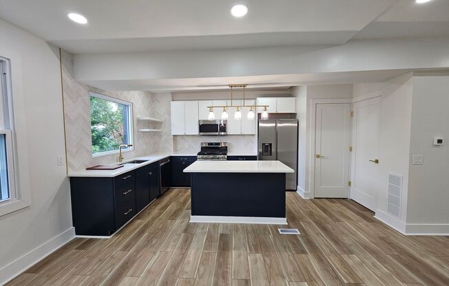Amazing 3 bedroom 2.5 bath House for Rent in Garfield!