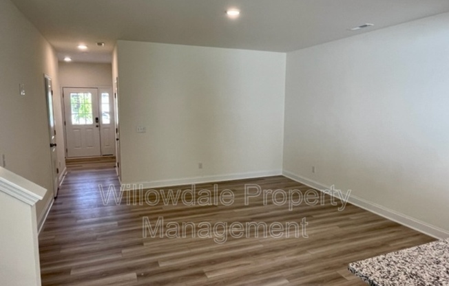 737 RDG CLIFF LN