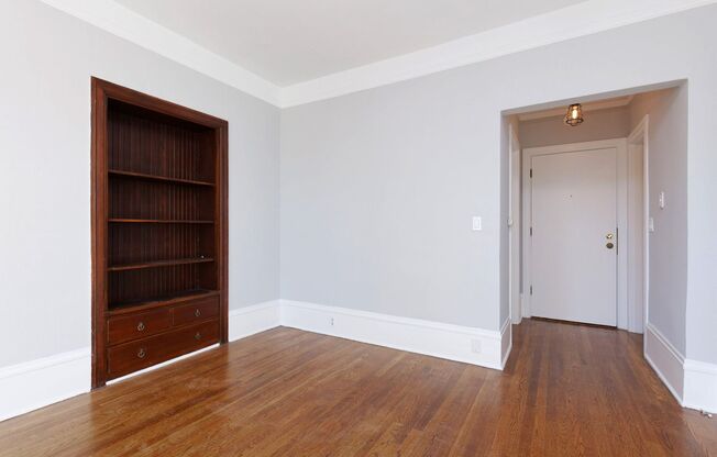 The Commodore - 1501 Madison Street