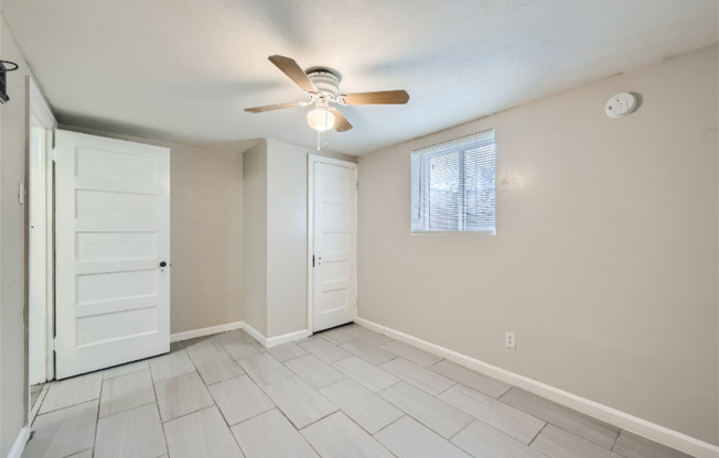 1423 14 AVE