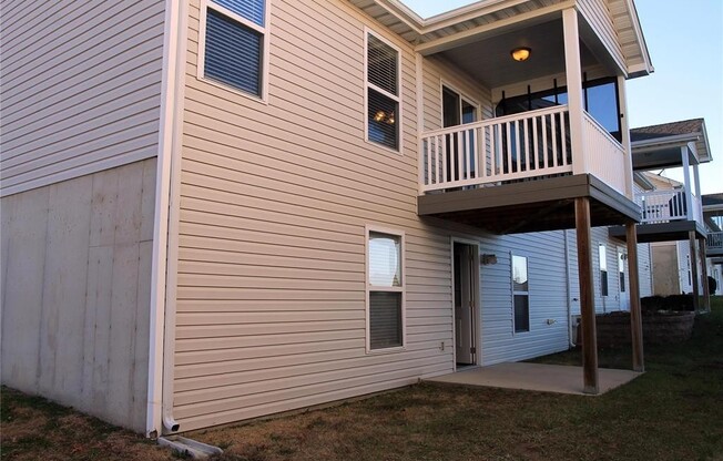 2 beds, 2 baths, $1,595