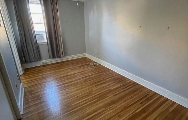 1 bed, 1 bath, 600 sqft, $925, Unit 315 E. 6th  - 214