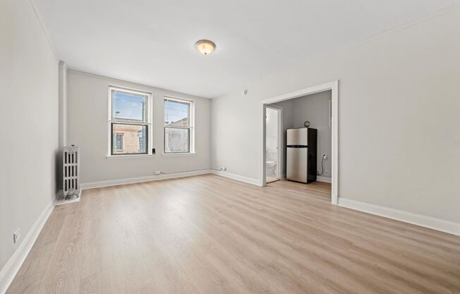 Studio, 1 bath, 380 sqft, $1,650, Unit 137