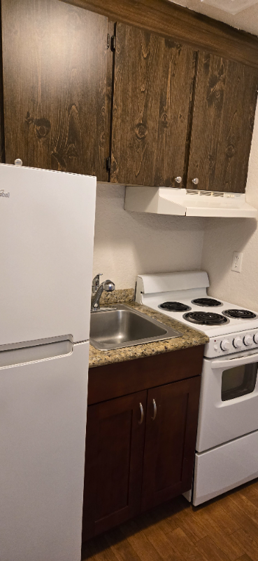 1625 S KENT DES MOINES RD