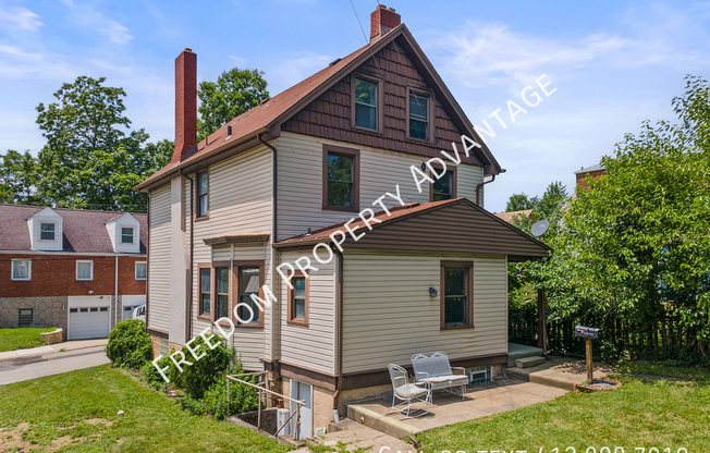 122 MUNSEY AVE