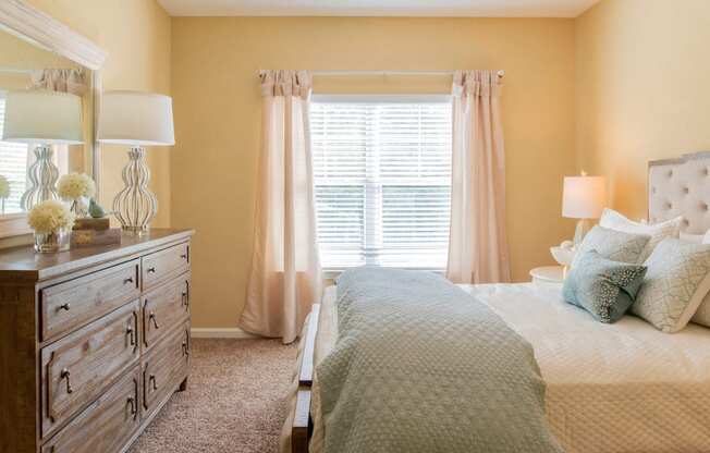 Guest Bedroom at Stone Ridge Apartment Homes, Alabama, 36695