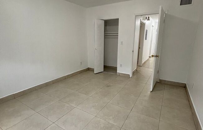 768 NW 32 St