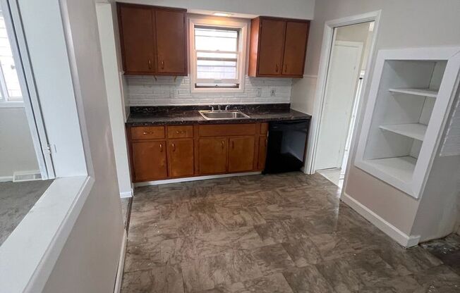 9414 McCracken Blvd, Garfield Heights, OH 44125 Rent: $1,495/month  3 Bedrooms |  1 Bathroom