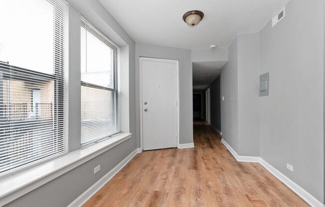 6152-58 S. Martin Luther King Dr.