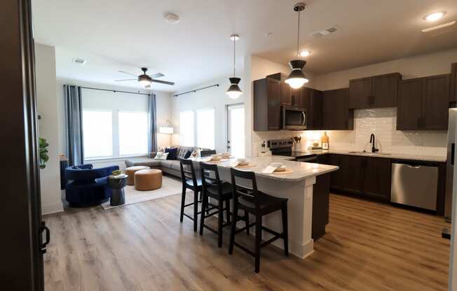 The Crest at South Point New Luxury Apartments in McDonough