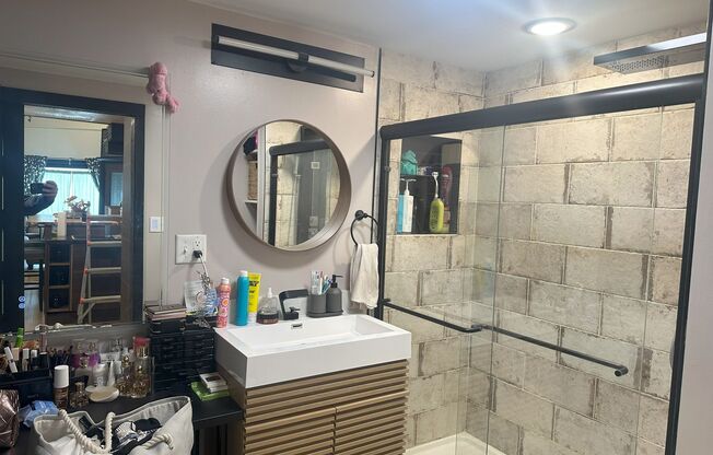 Chic Newly Remodeled Loft-Style 1 Bedroom Home in the Heart of Bay View!