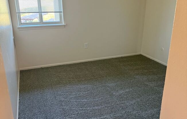 1 bed, 1 bath, 517 sqft, $550, Unit 417