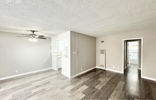 428 S SHERBOURNE DR