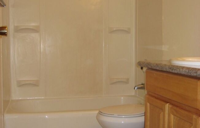 2 beds, 1 bath, 621 sqft, $1,895, Unit 202