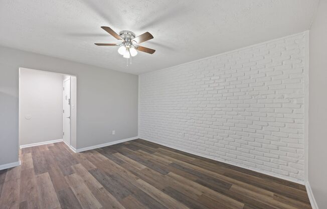 1 bed, 1 bath, 685 sqft, $1,425, Unit E01