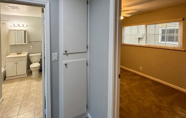 2 beds, 1 bath, 800 sqft, $1,845, Unit O-30