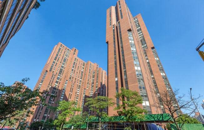 1 bed, 1 bath, 800 sqft, $4,900, Unit 28D