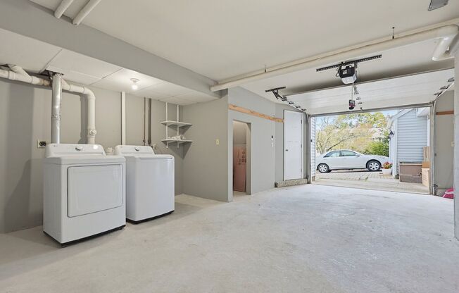 2 beds, 1.5 baths, 1,202 sqft, $2,800