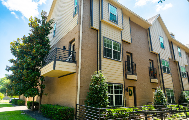 5814 BRYAN PKWY