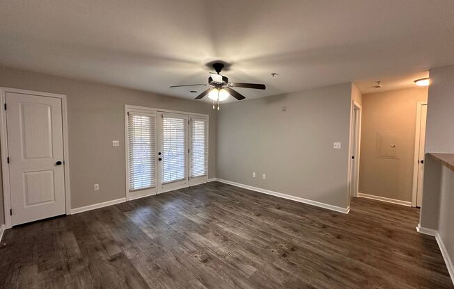 1 bed, 1 bath, 785 sqft, $1,375, Unit 4812 #  301